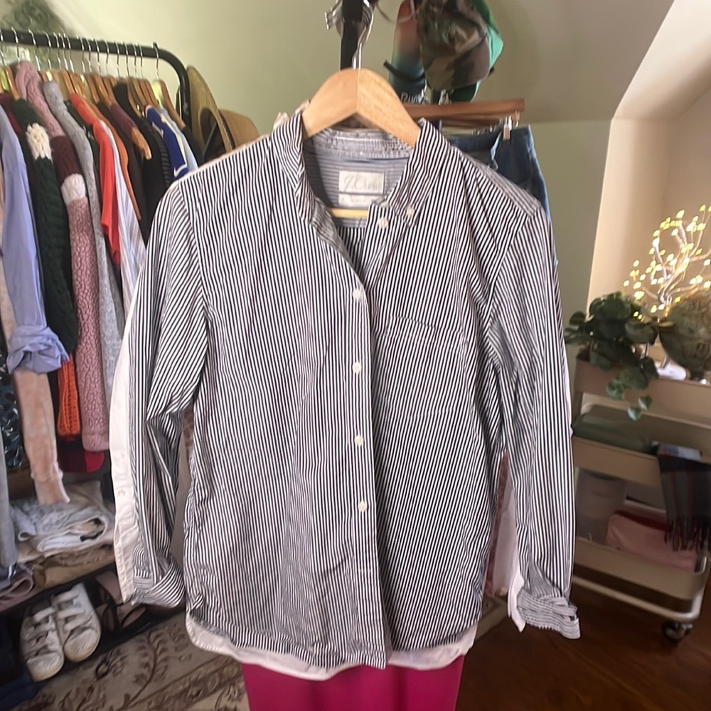 J. Crew Blue Striped Cotten Bottom-Down Shirt.